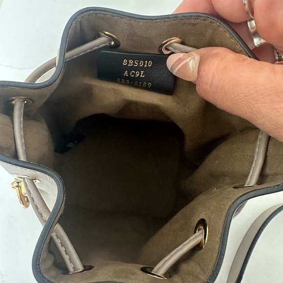 💗SOLD💗Authentic Fendi mini Mon Tresor bucket bag - Picture 8 of 15